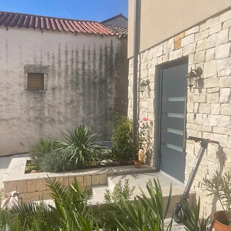 Noemi Holiday home Marcana